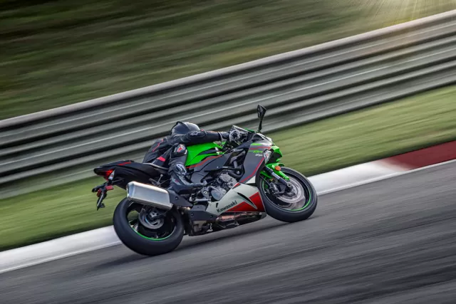  Kawasaki NINJA+ZX-6R+KRT+EDITION N20217820023767