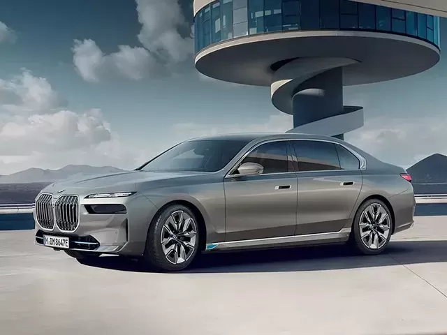 BMW i7 2023