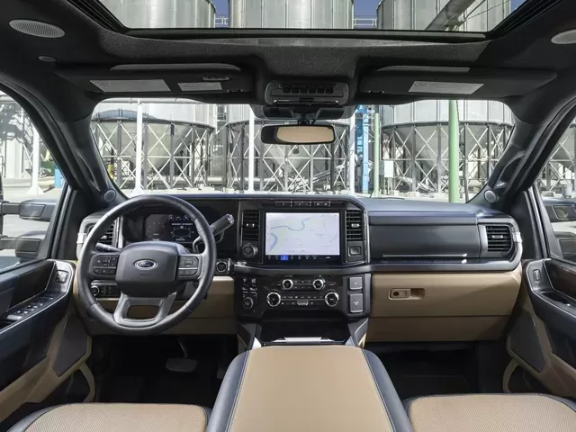  ford super-duty-f-250-srw xl-cabine-6-places-4rm-caisse-de-8-pi