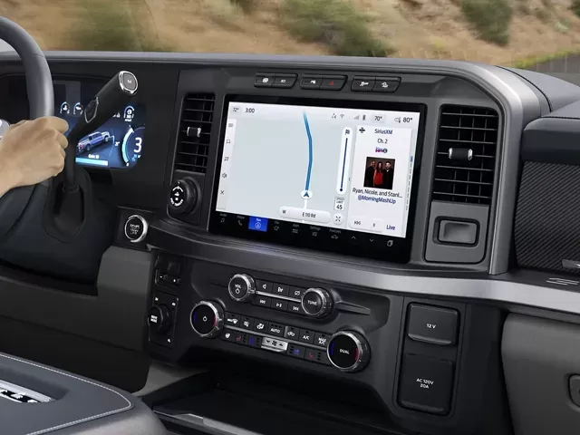  ford super-duty-f-250-srw xlt-cabine-6-places-4rm-caisse-de-8-pi