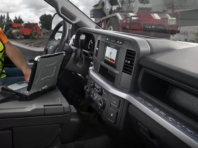  ford super-duty-f-450-drw xl-cabine-simple-2rm-caisse-de-8-pi