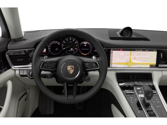 Porsche Panamera 2023