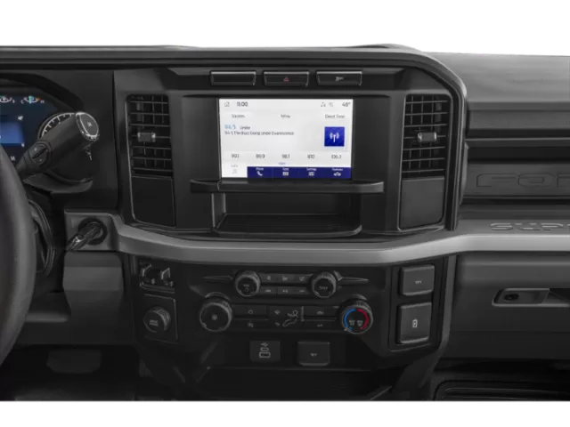 2025 ford super-duty-f-250-srw xl-cabine-6-places-4rm-caisse-de-675-pi